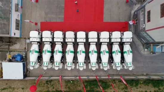 三一电动搅拌车荣膺“2022年度第一畅销新能源工程车”大奖